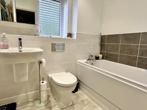 Family Bathroom- click for photo gallery